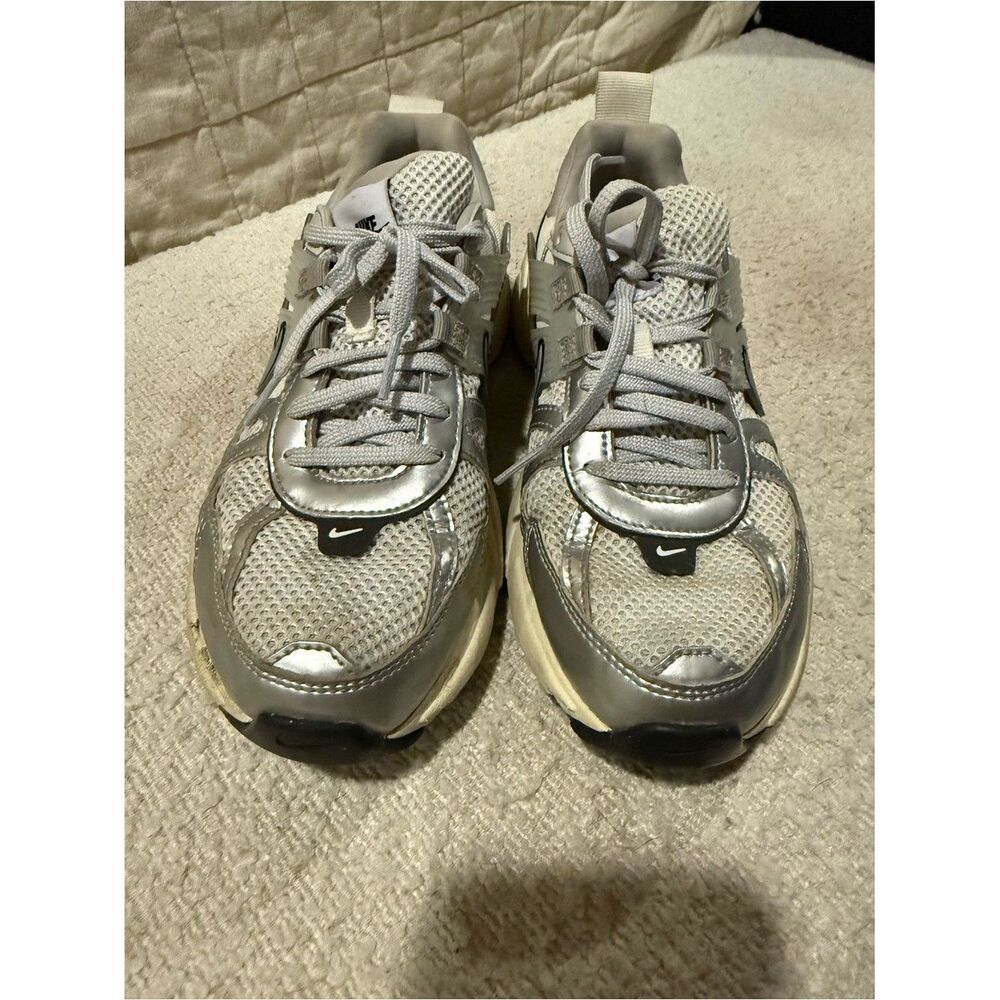 NIKE - V2K Run - Women’s Shoes - W 8 / M 6.5 - Picture 6 of 6